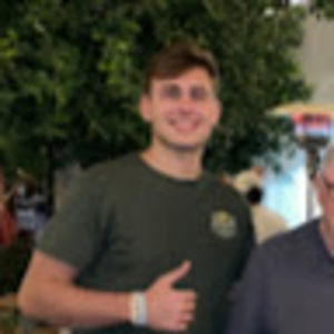 Meet your Posher, Devin